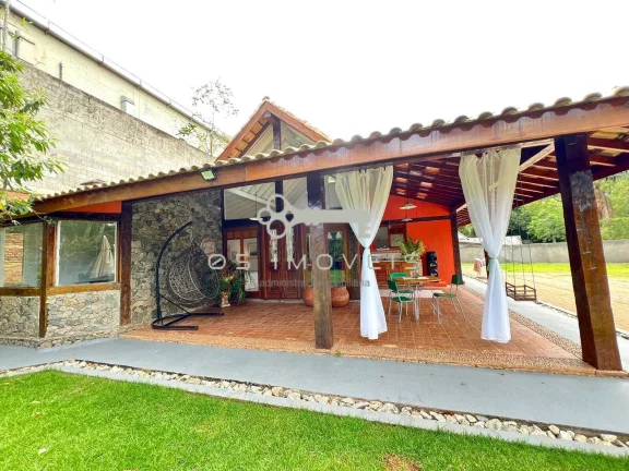 Imagem Propriede à venda Granja Viana: Residência Recém Finalizada com Duas Casas