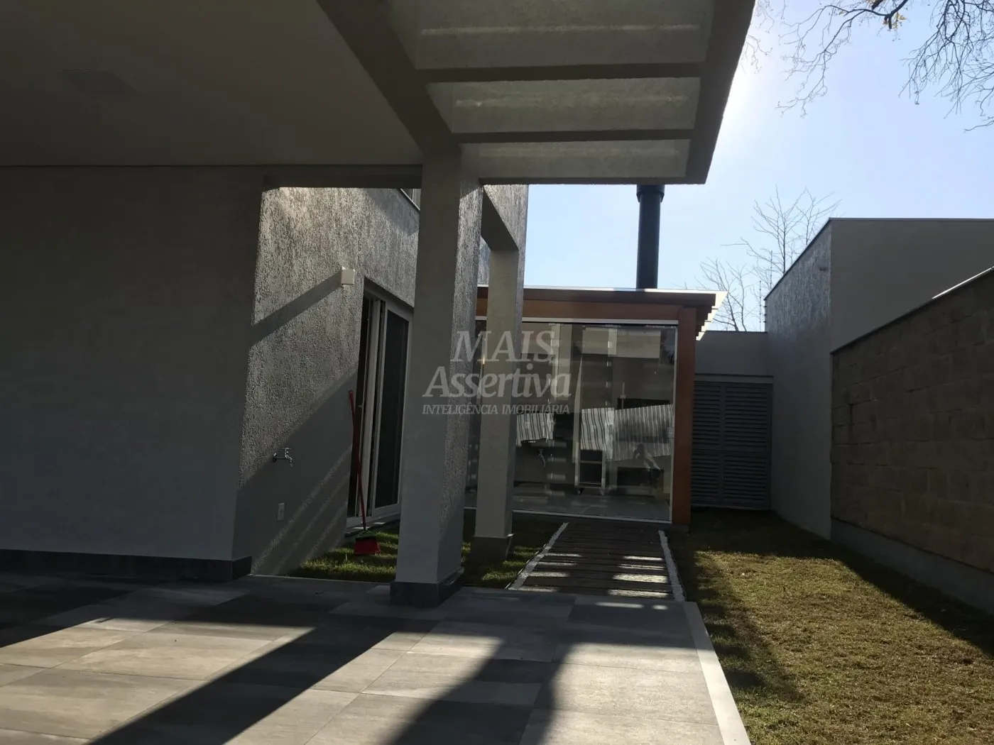 Imagem SOBRADO PARA VENDA EM CONDOMINIO FECHADO - NOVO HAMBURGO - BAIRRO RONDÔNIA