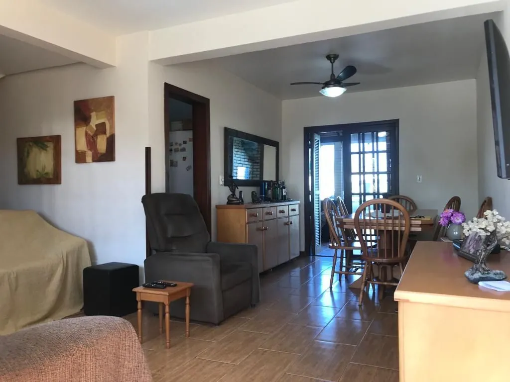 Imagem Sobrado semi mobiliado de 3 dormitorios sendo uma suite no bairro Hipica