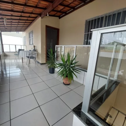 Imagem LINDA CASA A VENDA COM 6 QUARTOS E 2 SUÍTES NA PRAIA DO MORRO GURAPARI -ES