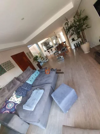 Imagem Sobrado com 2 dormitórios à venda, 340 m² por R$ 1.200.000,00 - Estancia da Serra - Mairiporã/SP