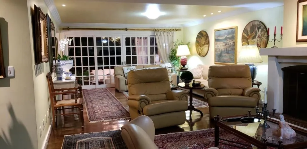 Imagem Casa Condominio para Venda - 451m², 5 dormitórios, sendo 3 suites, 4 vagas - Santa Tereza