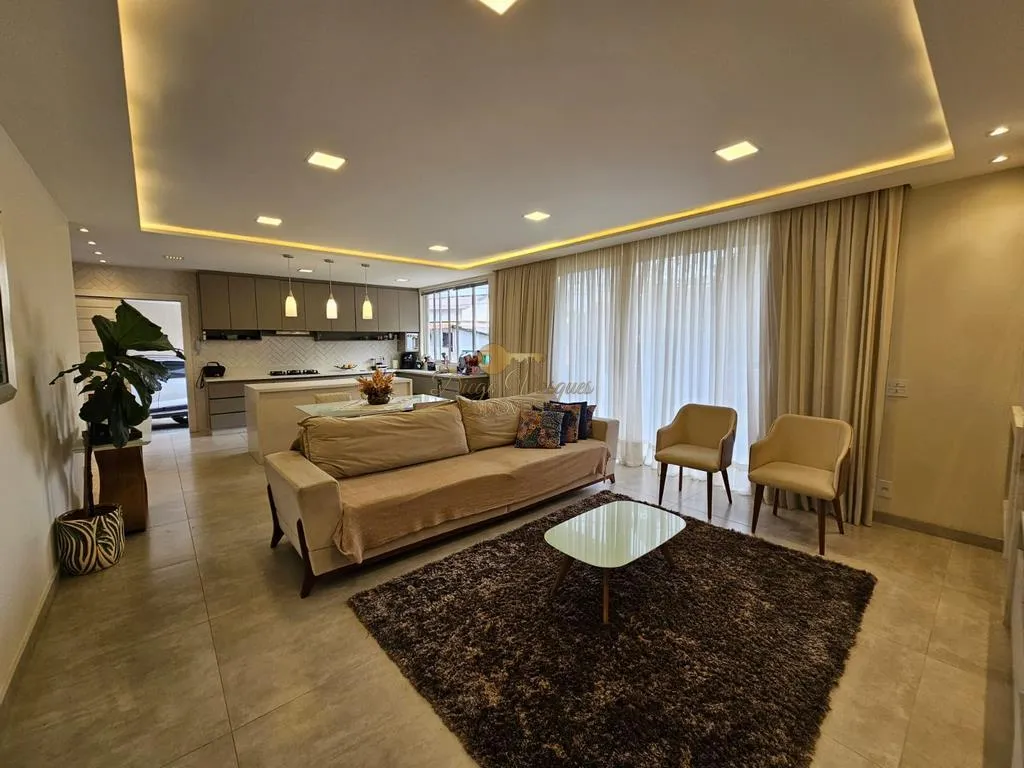 Imagem Casa para Venda em Teresópolis / RJ no bairro Panorama