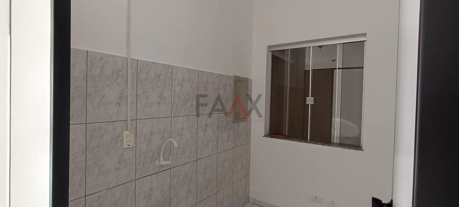 Imagem Sala Comercial para locação,100.00 m , CENTRO, GUARAPUAVA - PR