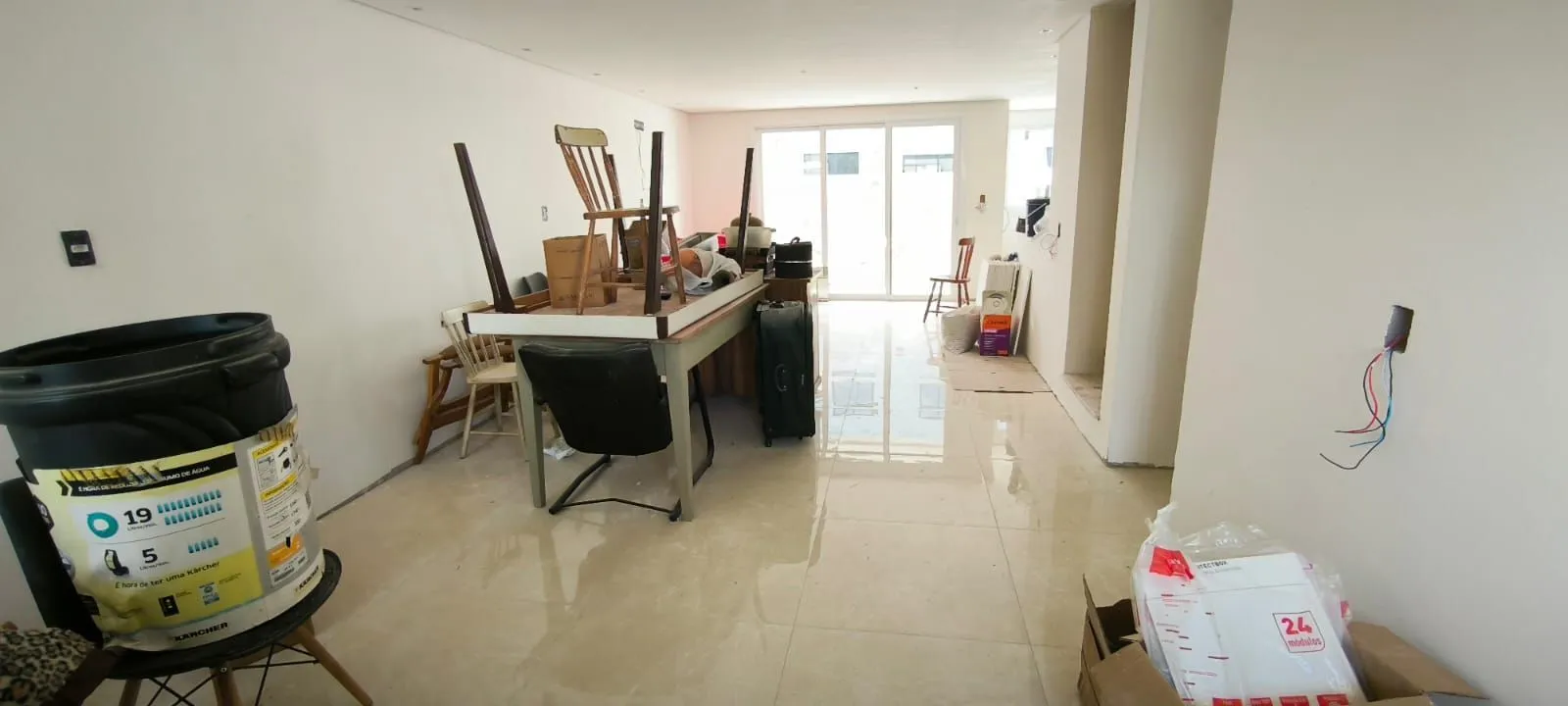 Imagem Casa em Condomínio à venda, bairro Campo Novo, 3 quartos (1 suite), 3 banheiros, 1 vaga