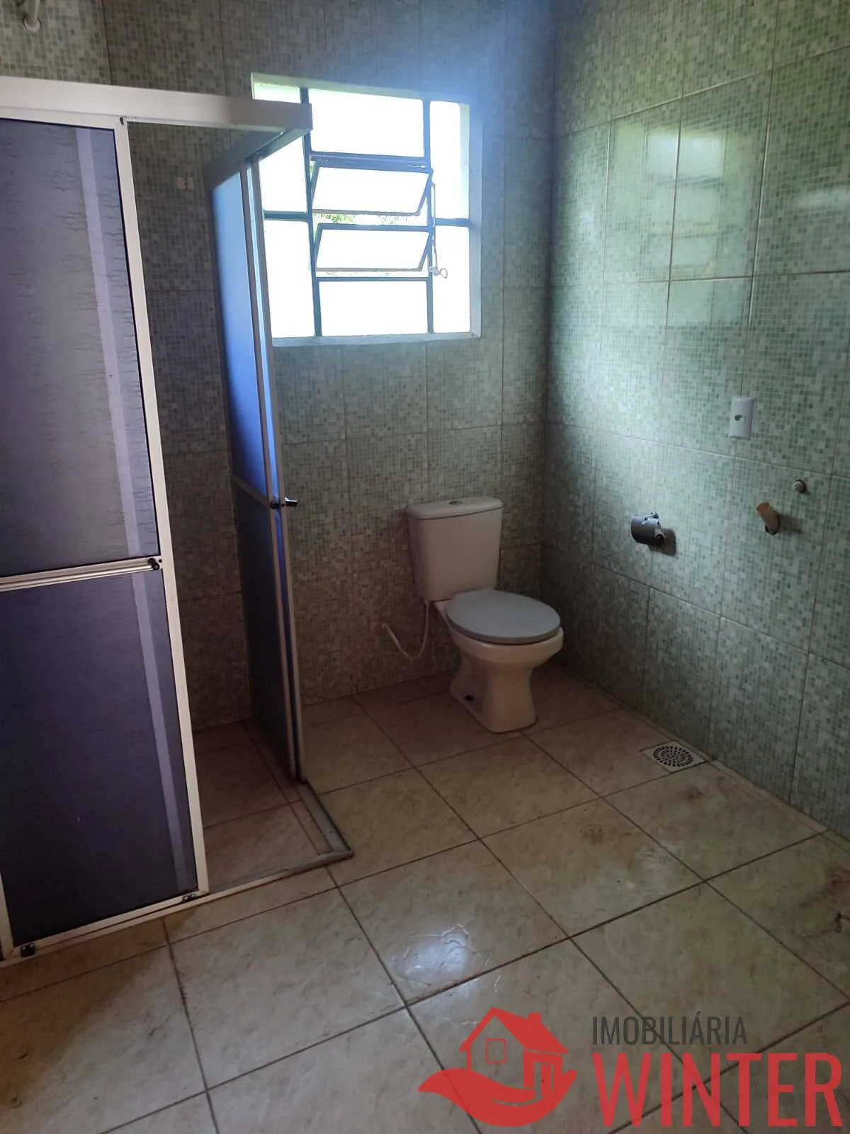 Imagem Pavilhão de 1.558,37m² + casa de caseiro em área de 14.485,00m²