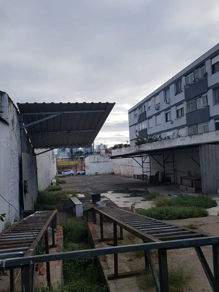 Imagem Terreno para Venda - 0m², 0 dormitórios, Sarandi