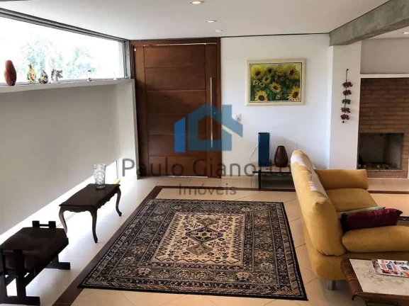 Imagem Casa Moderna à venda no Centro da Granja Viana