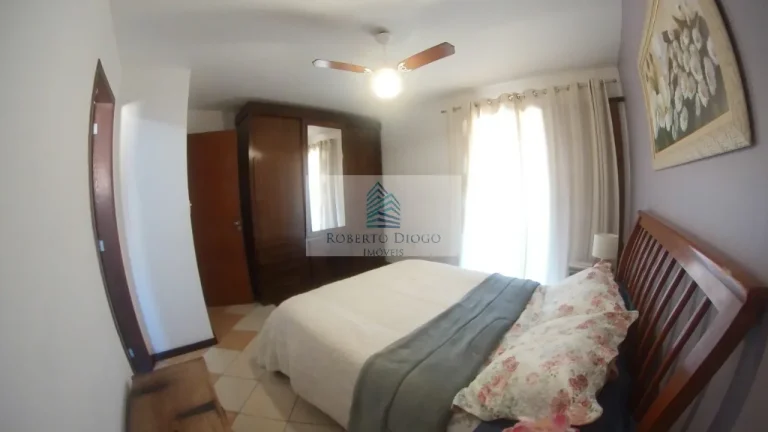 Imagem Casa de luxo à venda em Niterói-RJ, bairro Pe Pequeno: 9 quartos, 3 suítes, 4 salas, 9 banheiros, 3 vagas de garagem, 370m² de área.