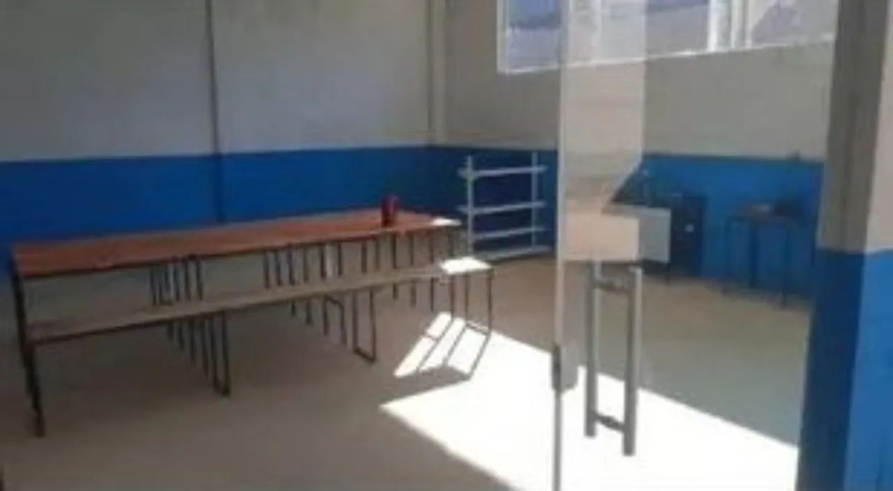 Imagem Galpão Comercial de Alto Padrão no Bairro Eden em Sorocaba-SP: 5 Salas, 4 Banheiros, 5 Vagas e 1.250m² de Área. Venha Conferir!