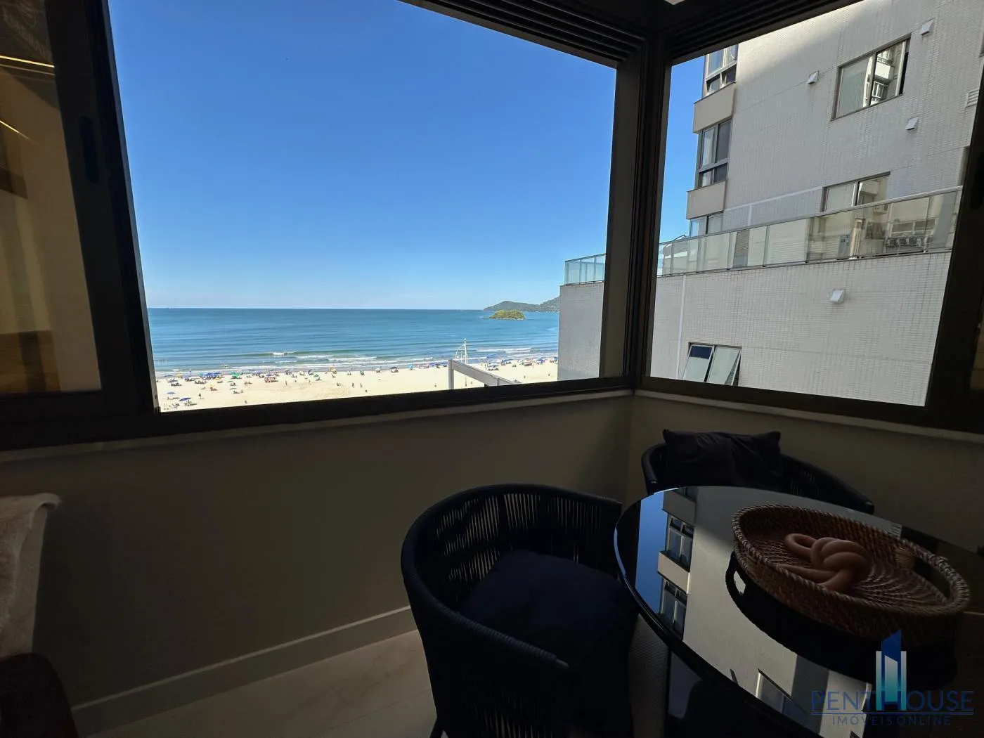 Imagem Apartamento Frente Mar para Venda em Balneário Camboriú, CENTRO, 3 dormitórios, 3 suítes, 4 banheiros, 1 vaga