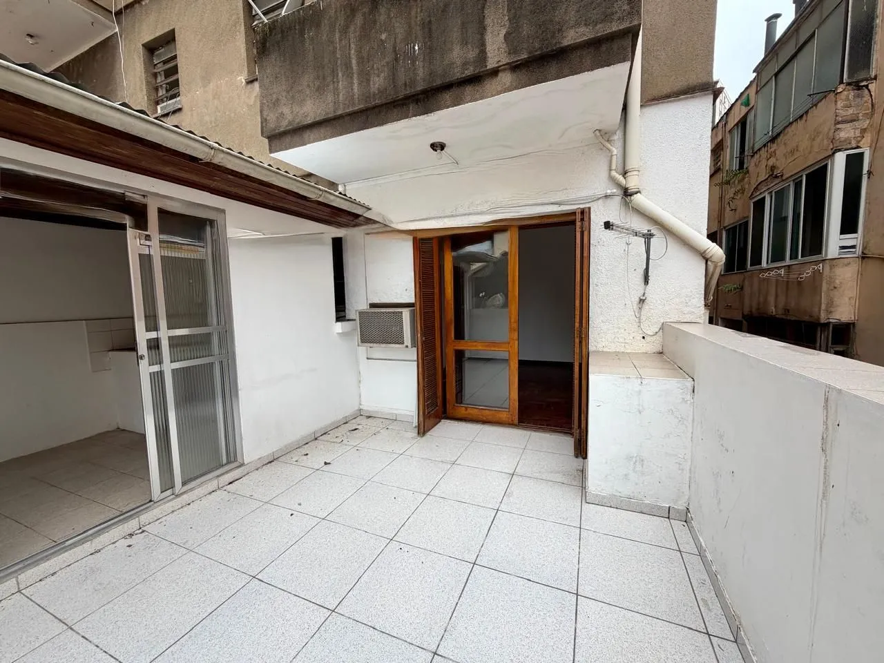Imagem Apartamento 2 dormitórios sacada com 90m2 no centro histórico.