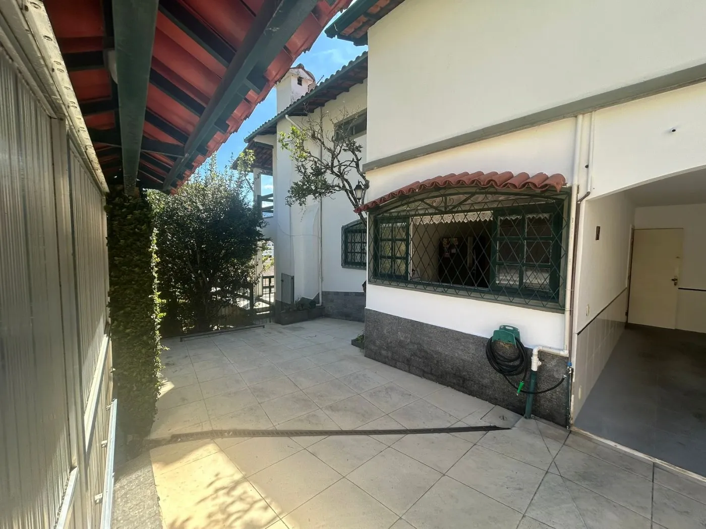 Imagem Casa para Venda em Petrópolis / RJ no bairro Mosela