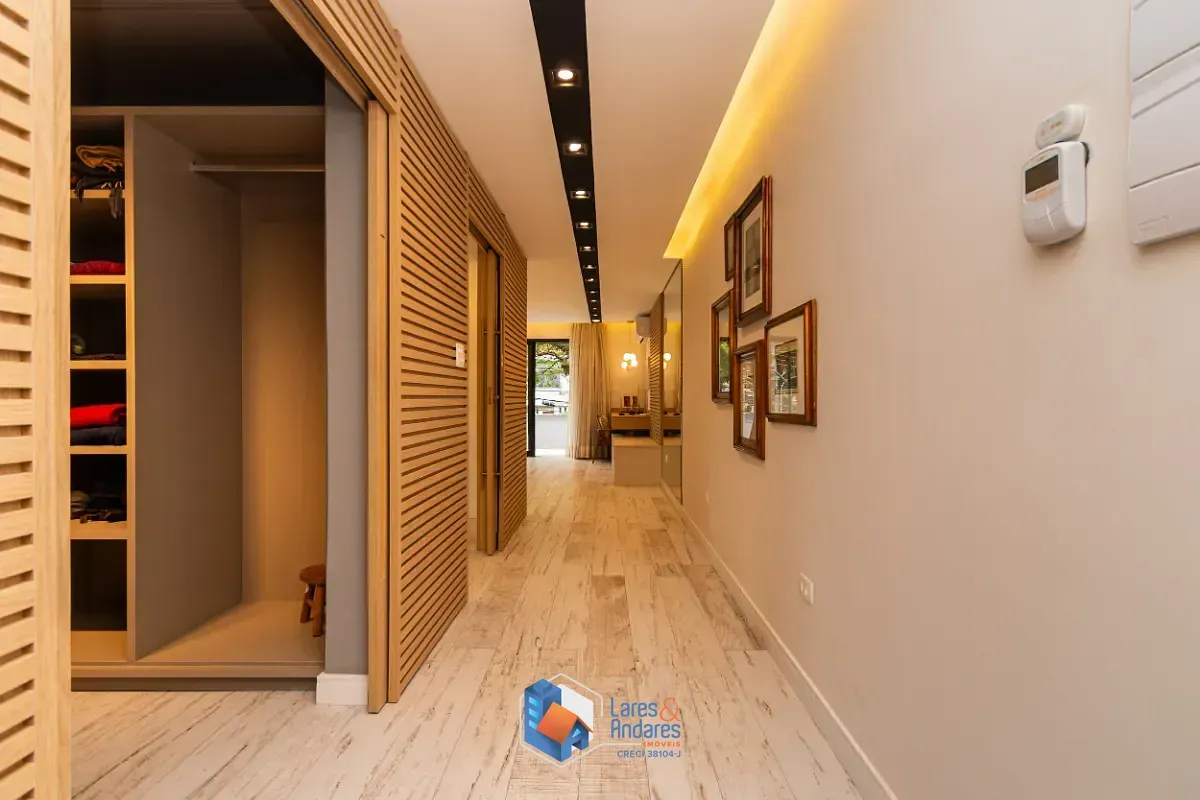 Imagem Casa para venda em Campo Belo com 3 quartos, sendo 3 suítes, 345m²