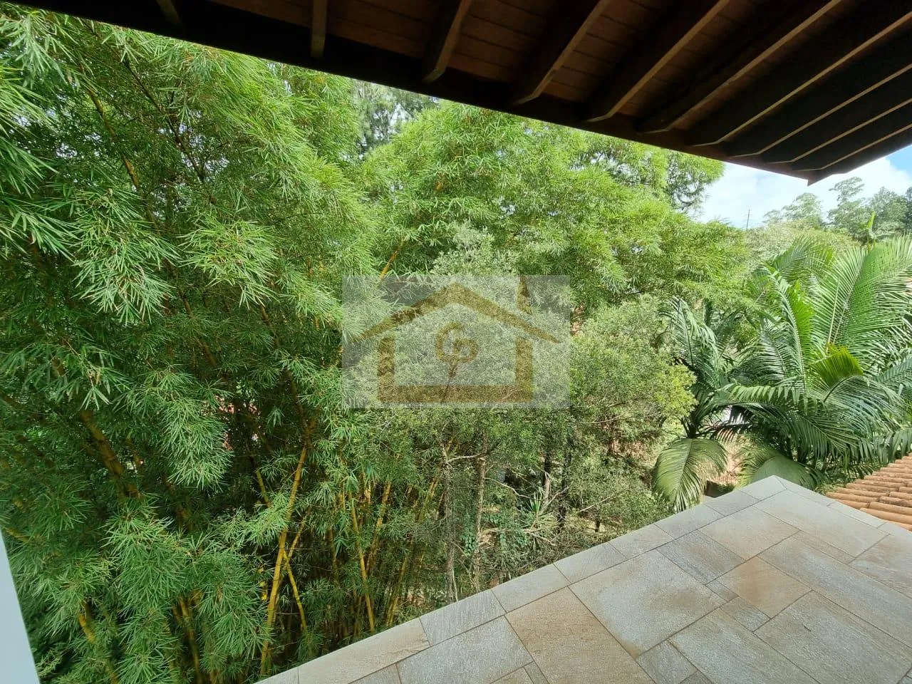 Imagem Conforto, segurança e natureza!!! Casa com 3 suítes , 4 vagas - *Granja Viana