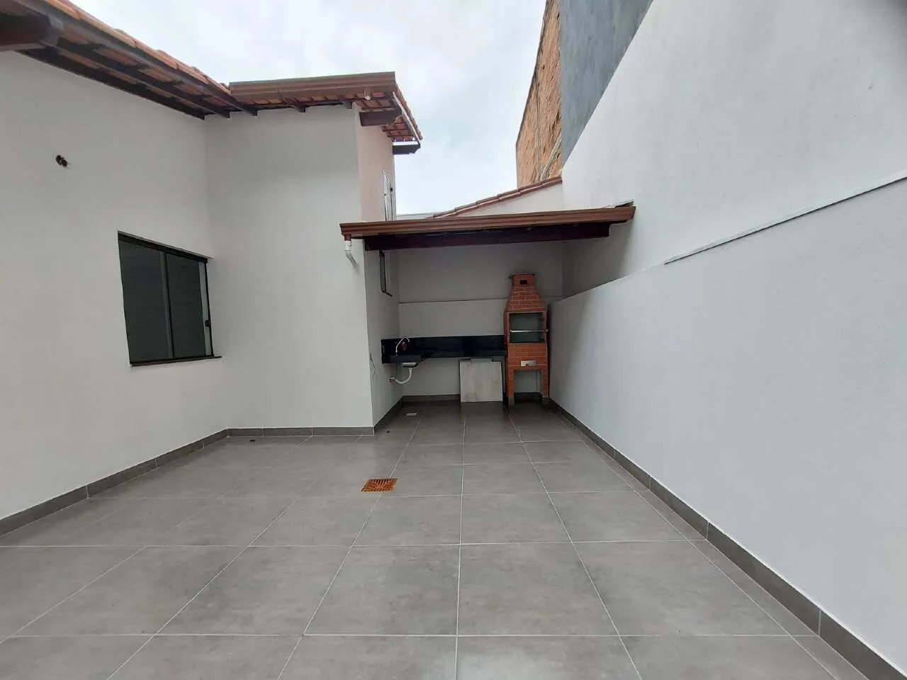 Imagem CASA PLANA+3QUARTOS+SUÍTE+CLOSET+ESPAÇO GOURMET+2VAGAS