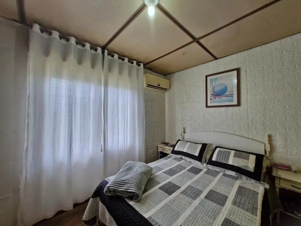 Imagem Casa com 4 dormitórios no bairro Jardim Leopoldina