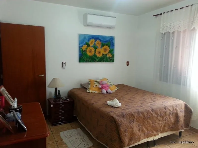 Imagem Casa à venda 3 Quartos, 1 Suite, 2 Vagas, 210M², Maria Áurea, Pindamonhangaba - SP
