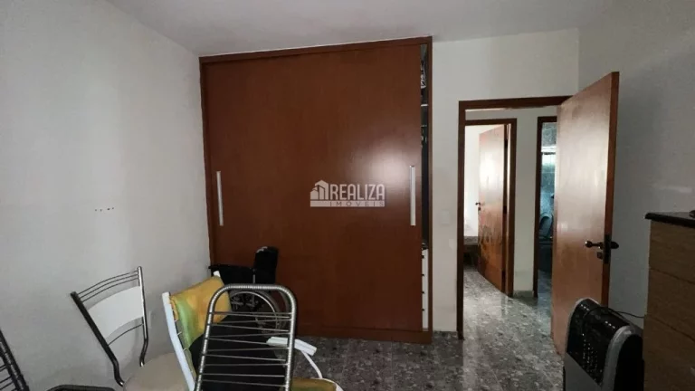 Imagem Casa de 3 dormitórios no bairro Vila Celeste, em Uberaba - Imperdível!