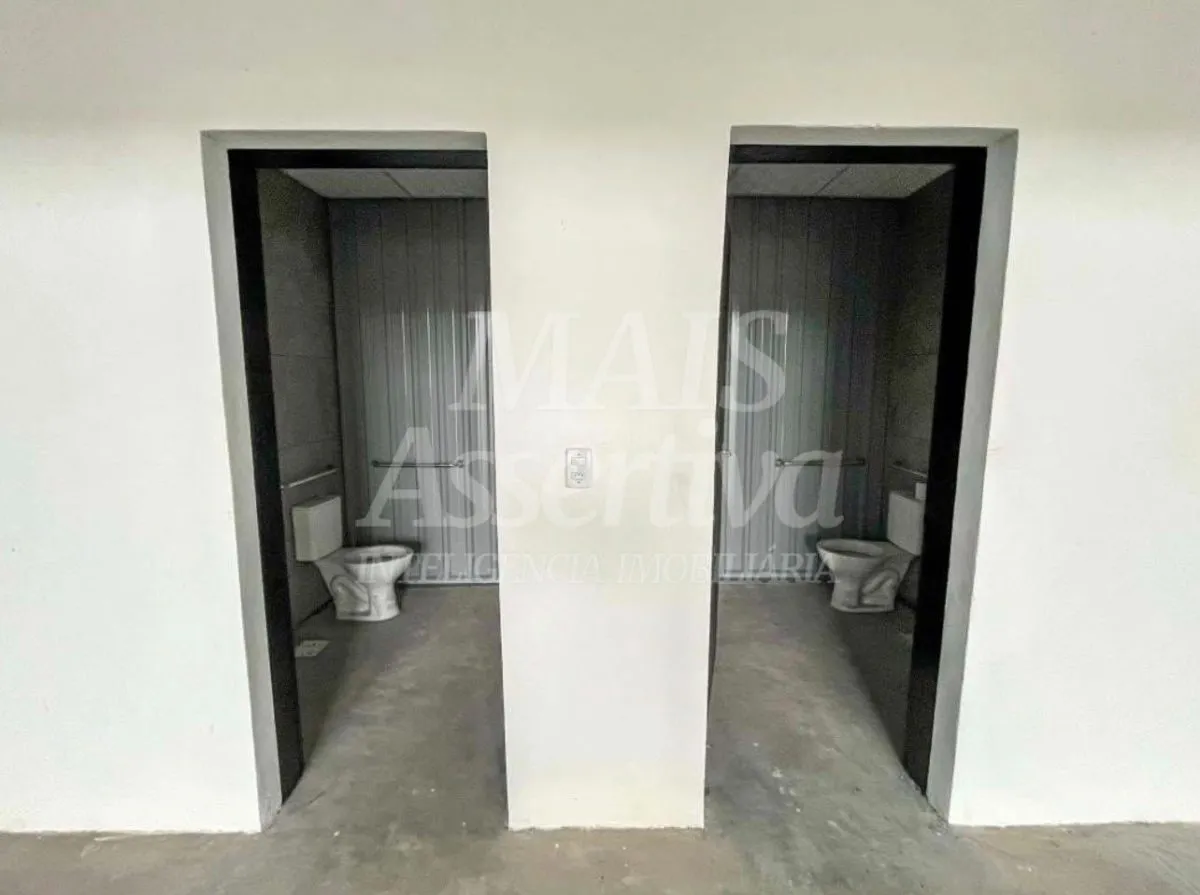 Imagem Ótimo prédio comercial com mezanino para locação no bairro Guarani