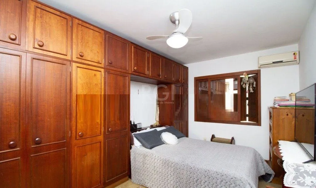 Imagem Casa Condominio para Venda - 195m², 4 dormitórios, sendo 1 suites, 2 vagas - Teresópolis