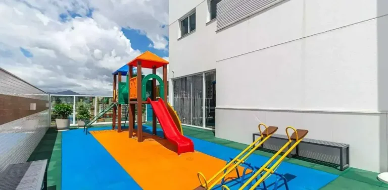 Imagem Apartamento com 4 dormitórios sendo 2 suítes e 2 vagas de garagem em Balneário Camboriú