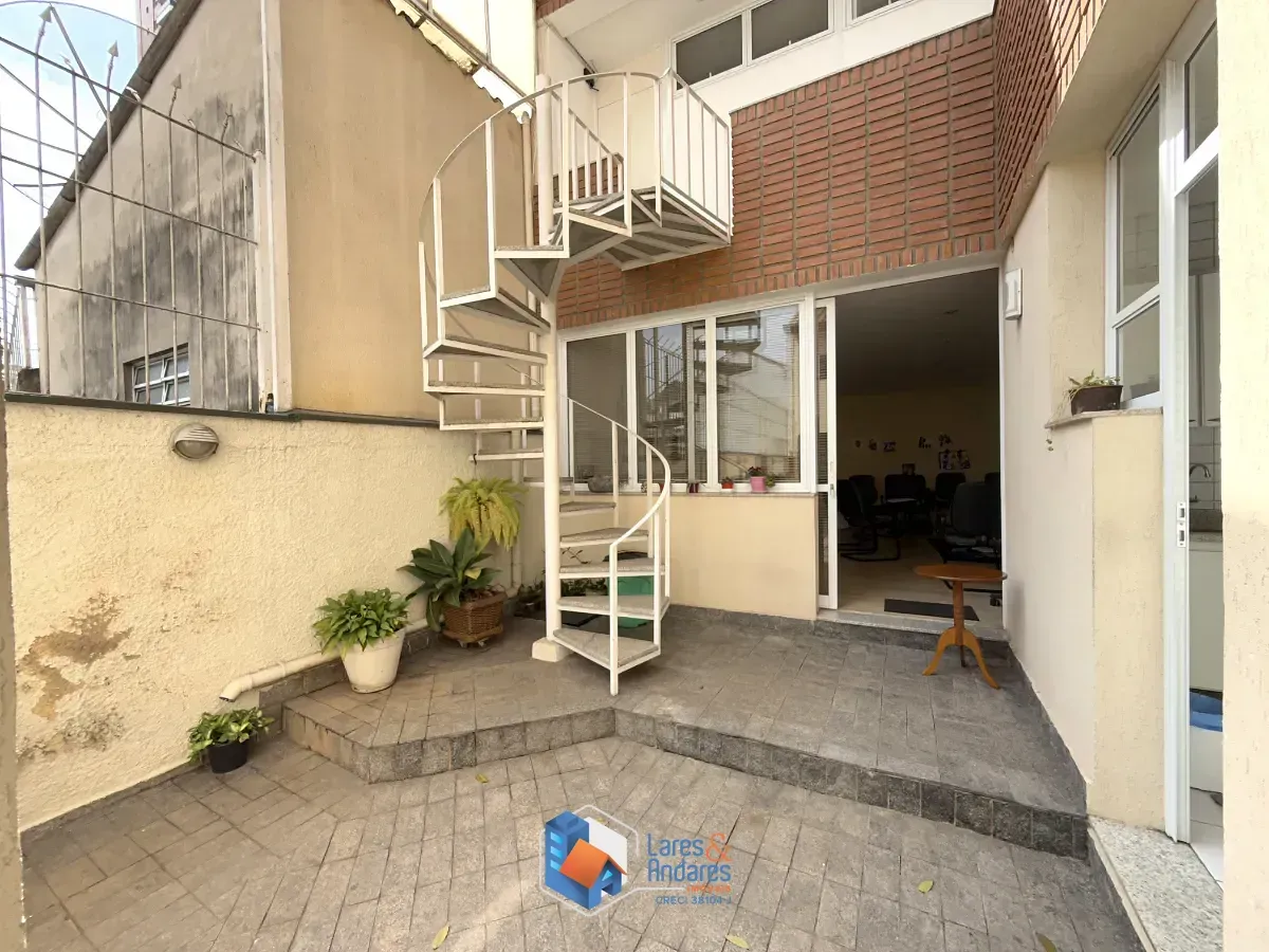Imagem Sobrado para venda em Perdizes com 9 quartos, 213m²