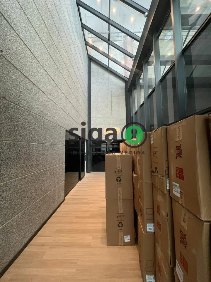 Imagem Sala Comercial e 4 banheiros para Locação, 290 m² por R$ 41.000,00