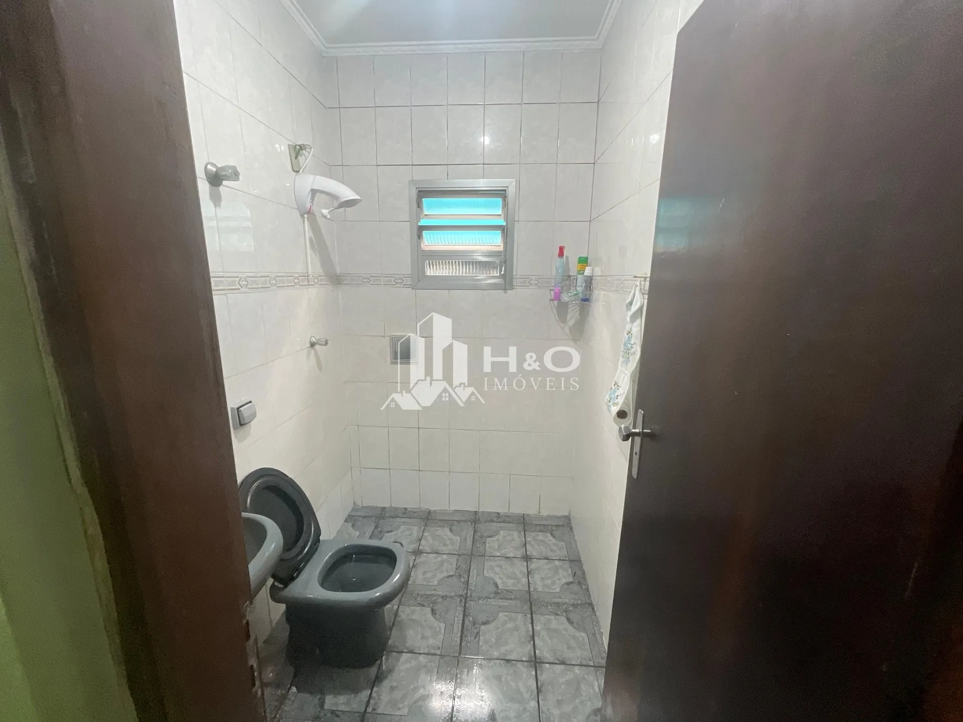 Imagem Sobrado à Venda na Cidade Líder com 3 Dormitórios, 1 Suíte e Excelente Localização