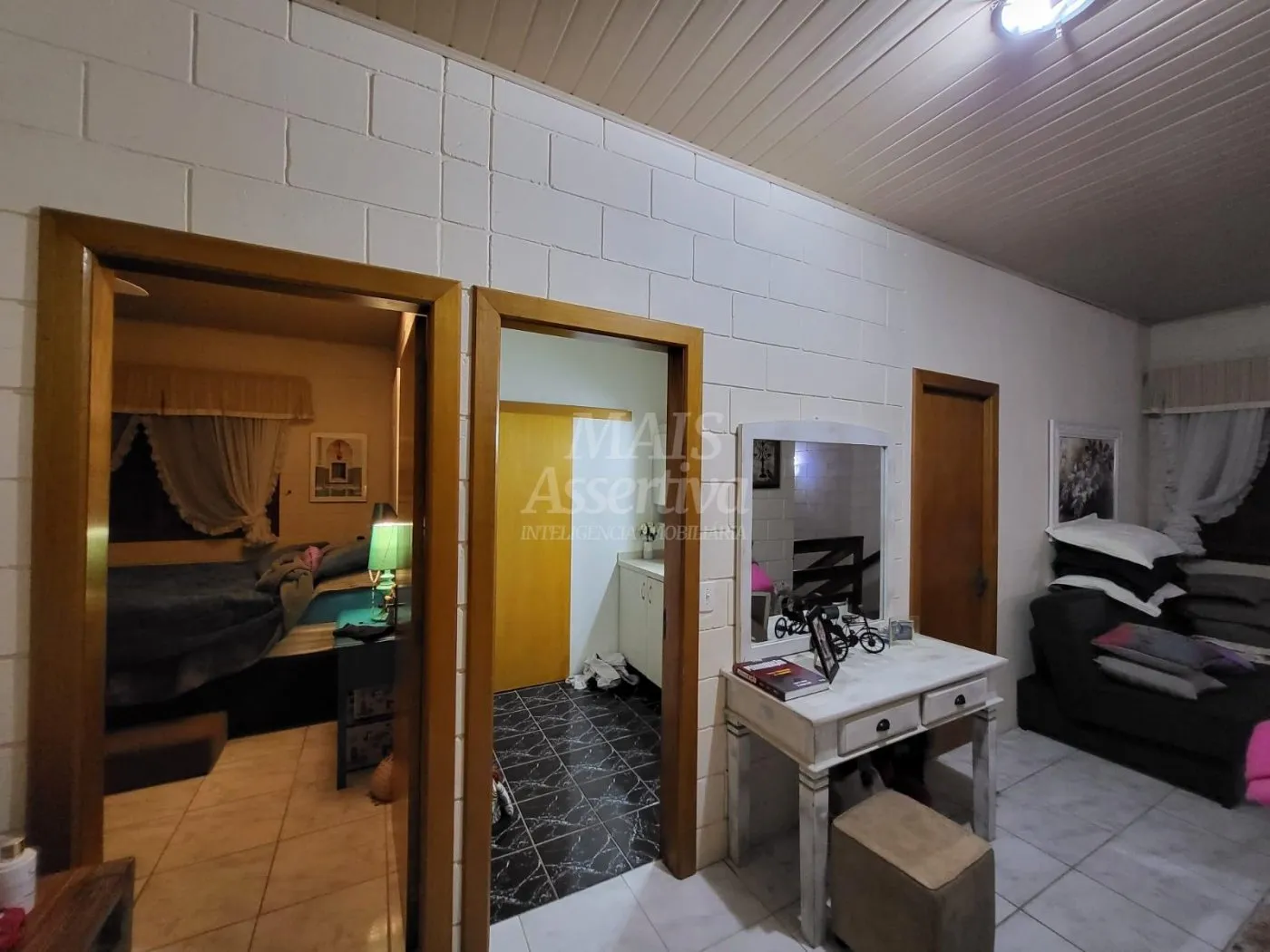 Imagem Ótimo Sítio à venda localizado no bairro Águas Claras em Viamão/RS