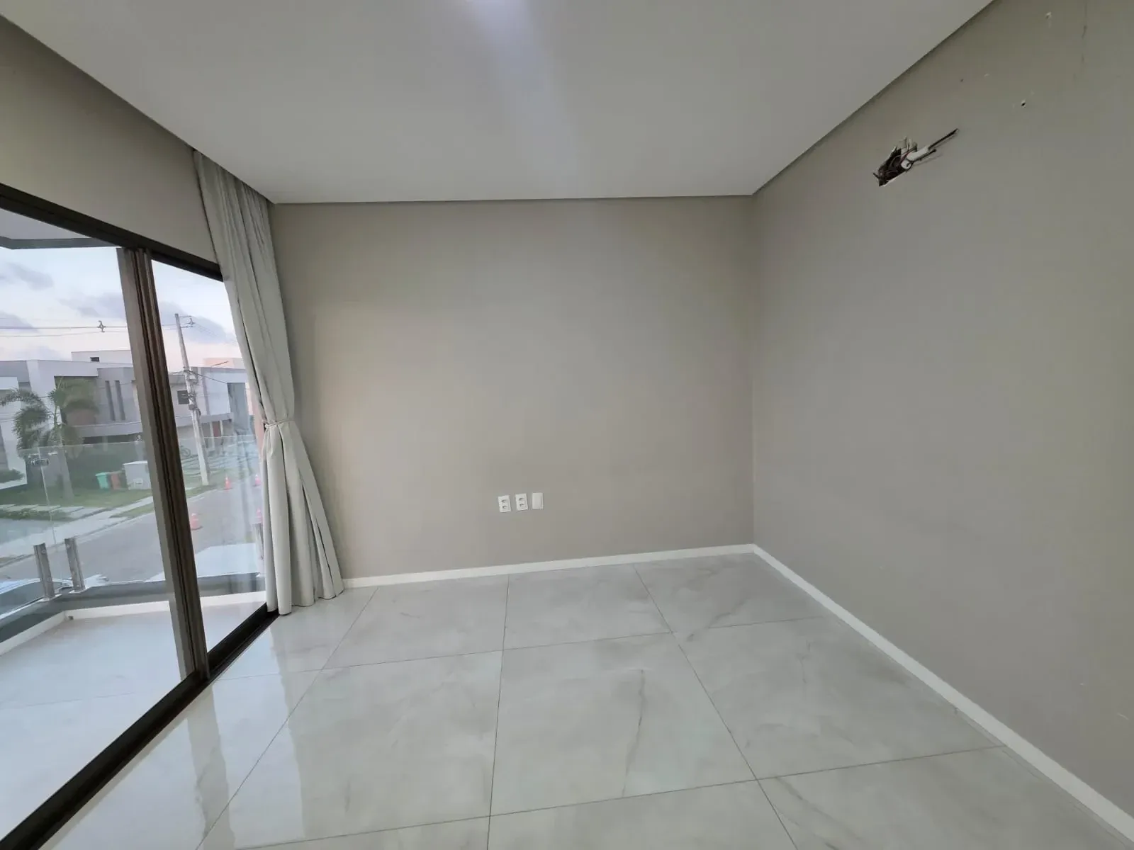Imagem Casa de Condomínio com 3 Quartos à Venda, 195 m² em Cidade Alpha - Eusébio