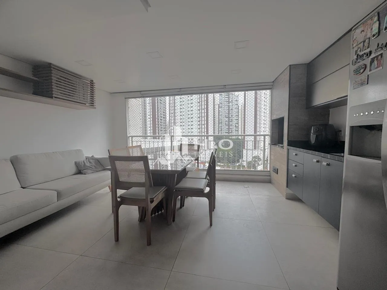 Imagem Apartamento Reformado à Venda no Tatuapé com 3 Dormitórios 1 Suíte Varanda Gourmet e 2 Vagas de Garagem