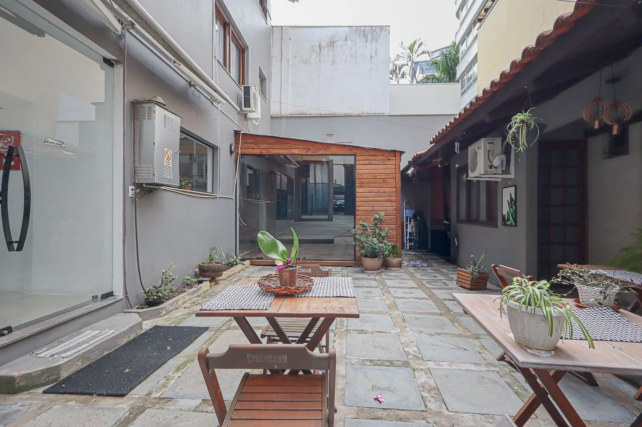 Imagem Casa, 3 dormitórios, 2 Suítes, 293,20m², Bairro Bela Vista, Porto Alegre