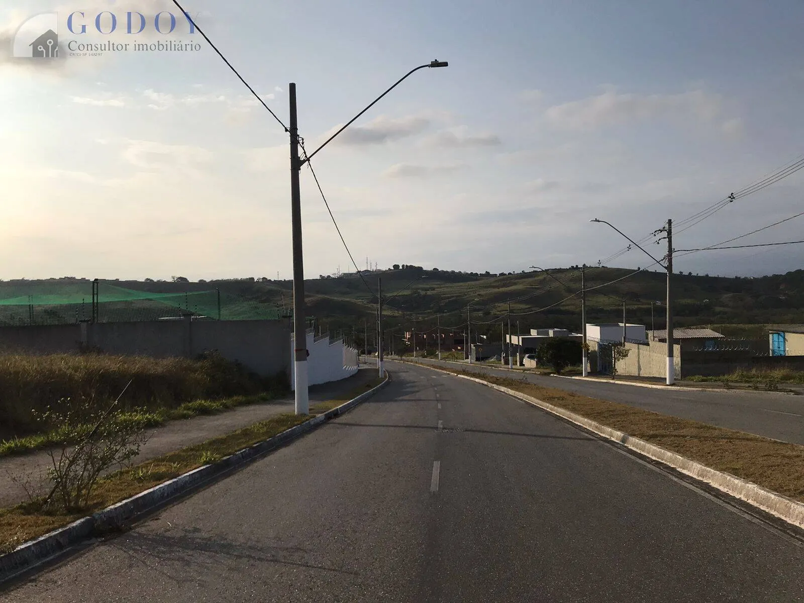 Imagem Terreno Residencial/Comercial à Venda - Vale dos Cristais
