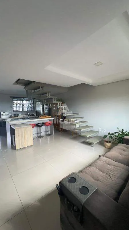 Imagem Oportunidade Única - Casa à Venda com Piscina I 2 Dormitórios I 1 Suíte I 2 Vagas de Garagem - em Areias do meio Governados Celso Ramos - SC