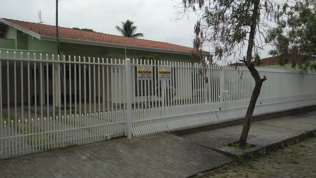Imagem Casa para Locação 3 Quartos, 1 Suite, 3 Vagas, 600M², Centro, Pindamonhangaba - SP