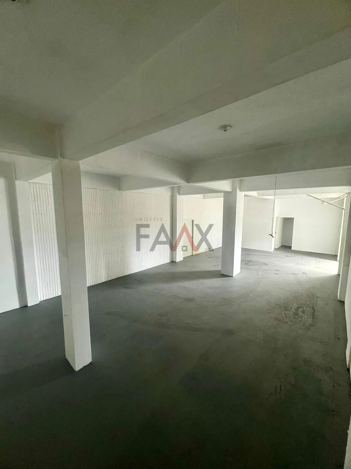 Imagem Sala Comercial de Esquina para locação no centro GUARAPUAVA - PR