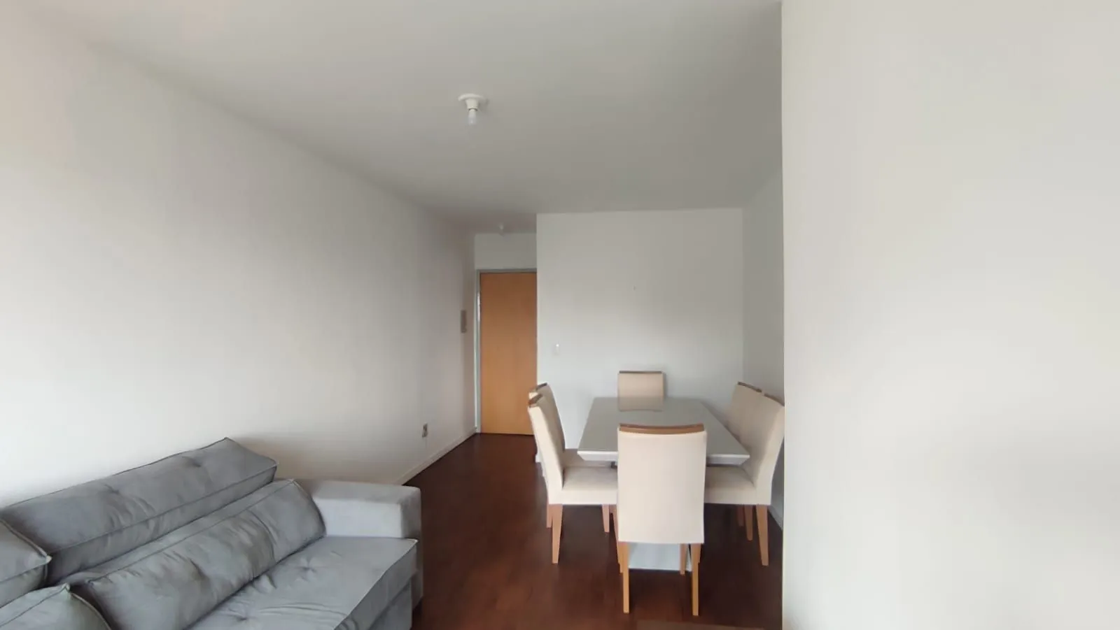 Imagem Apartamento 2 dorm com sacada, Mobiliado 1 vaga coberta Porto Alegre