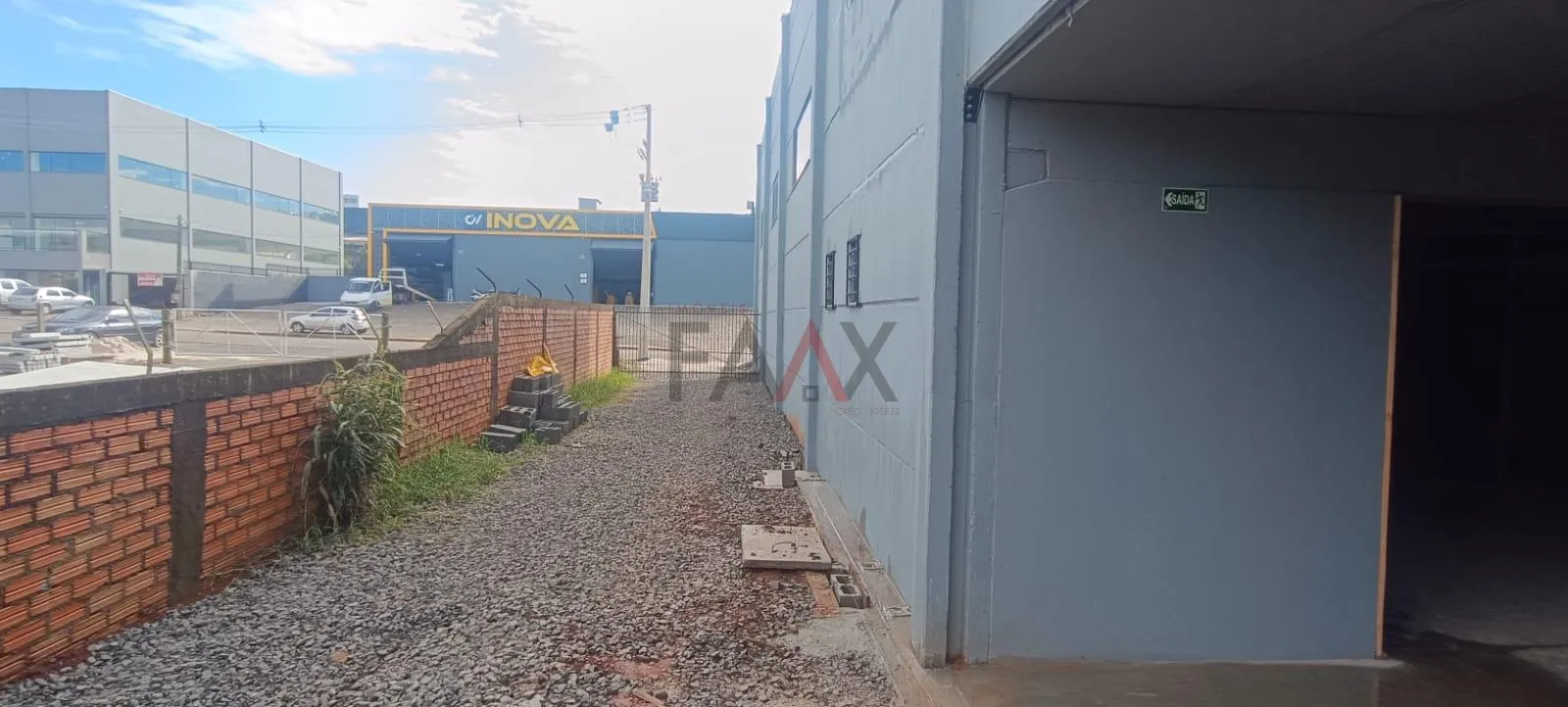 Imagem Barracão Comercial de 11,5 x 25 m com Mezanino no Bairro Conradinho