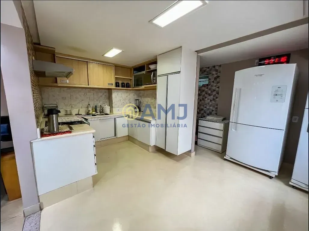 Imagem Apartamento Duplex à venda no Setor Central - Carmelita