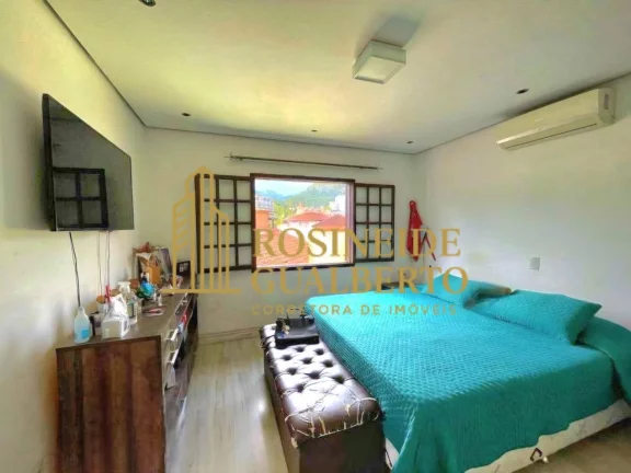 Imagem CASA COM 3 SUÍTES NO CENTRO E CARAGUATATUBA A 100 METROS DA PRAIA