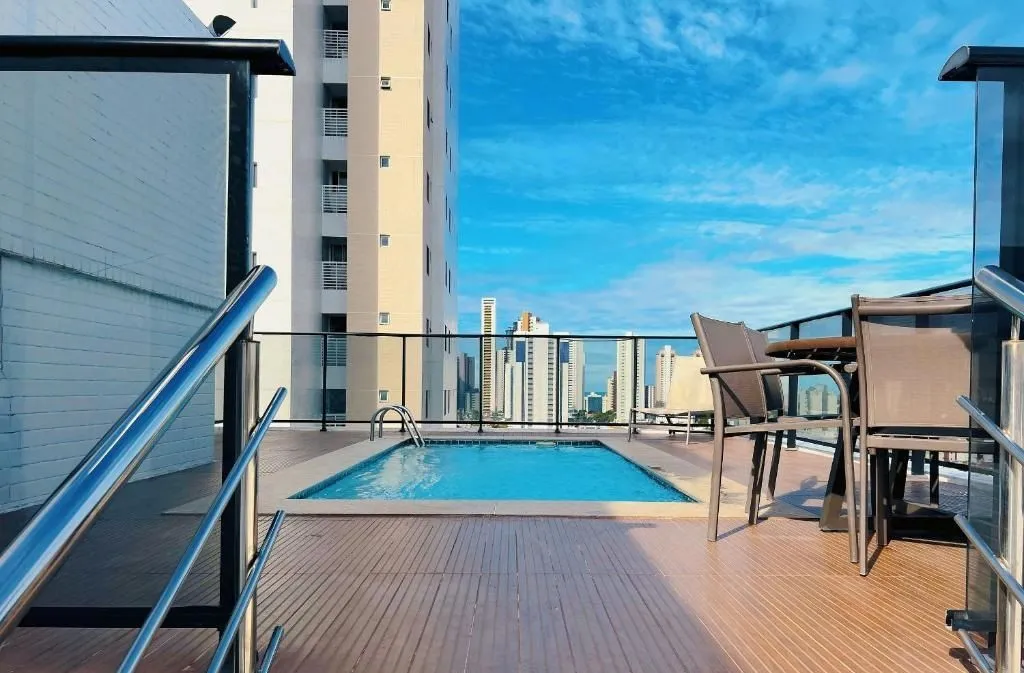 Imagem Apartamento em Tambauzinho com 2 quartos, varanda e lazer na cobertura, ideal para morar ou investir perto das praias de João Pessoa.