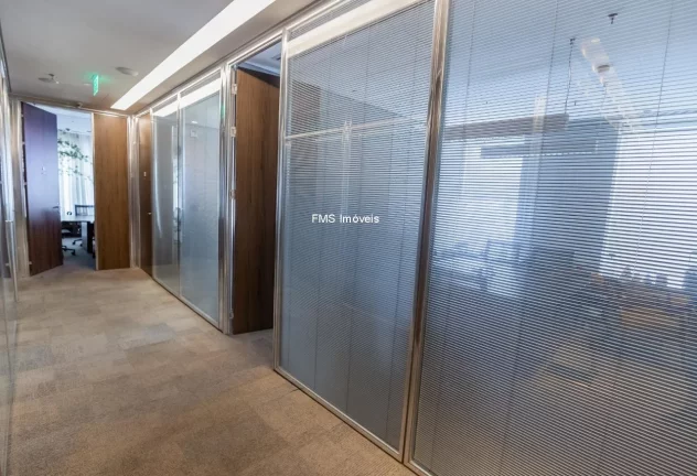 Imagem Conjunto Comercial com 878m2 na Vila Olímpia.