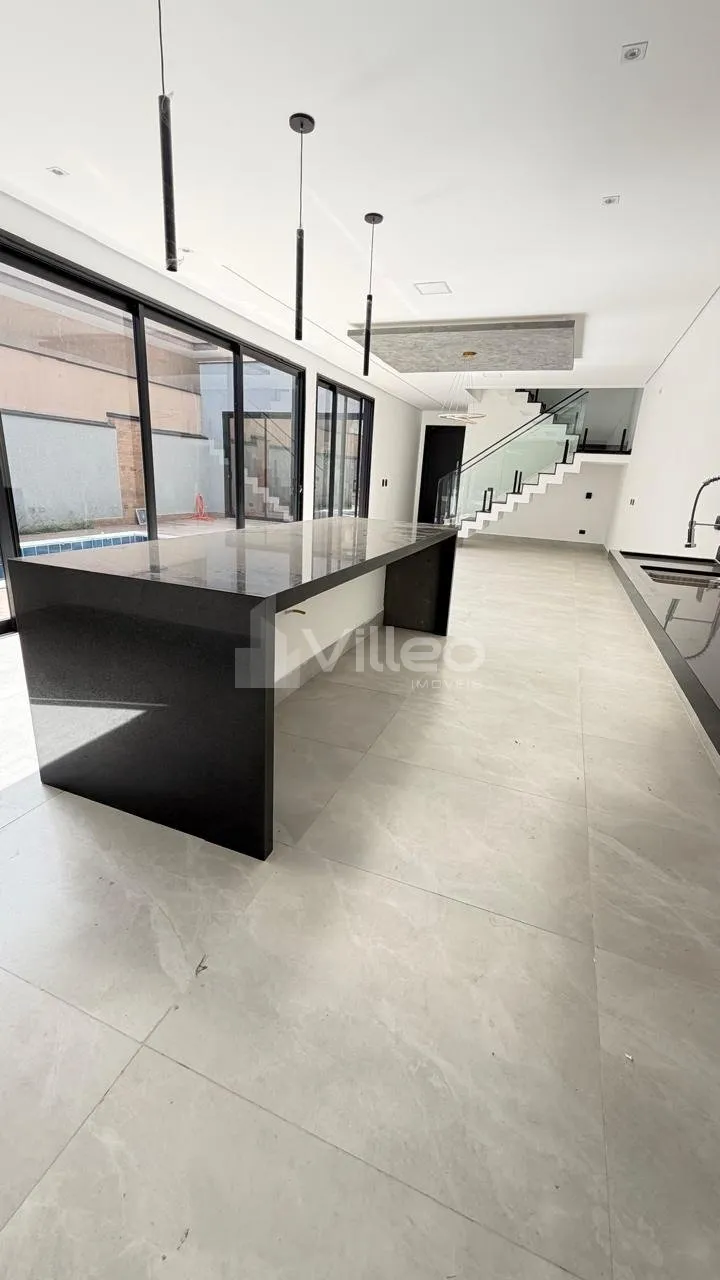 Imagem Apresentamos esta incrível residência de alto padrão, planejada para oferecer conforto, elegânci...
