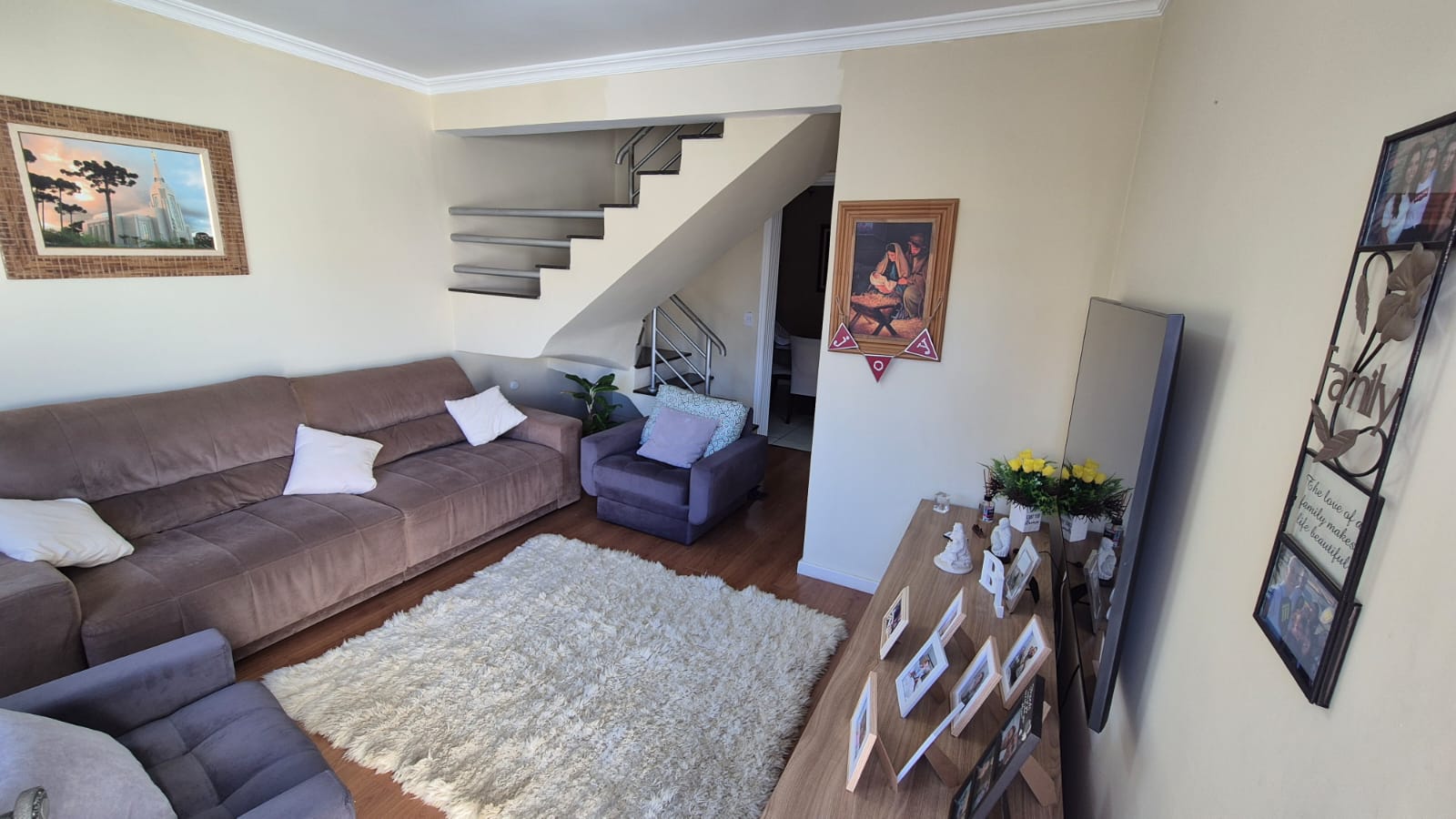 Imagem Sobrado com 3 Quartos à Venda, 177 metros em Cajuru - Curitiba