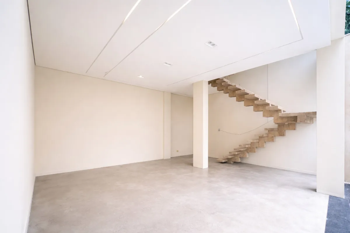 Imagem Sobrado para venda em Pastoril com 3 quartos, sendo 3 suítes, 230m2