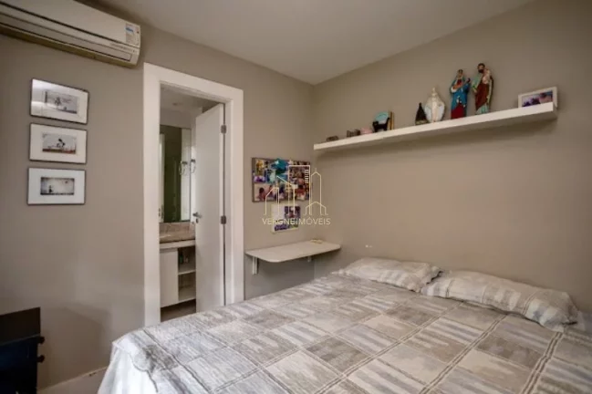 Imagem Apartamento com três suítes closet amplo living à venda em Alphaville Salvador