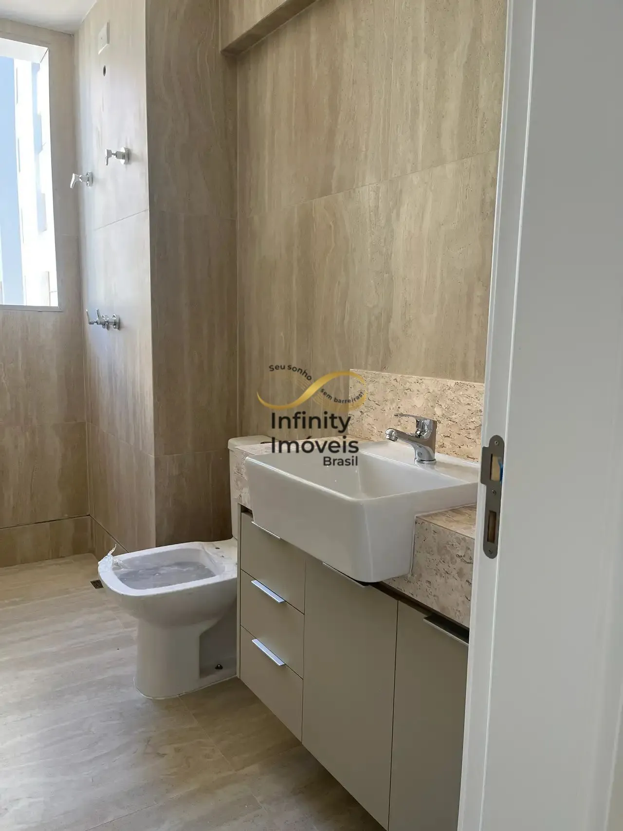 Imagem TERRARO - Apartamento à venda no bairro Santo Antônio - Belo Horizonte/MG