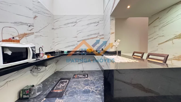 Imagem Casa triplex à venda no bairro Cidade Nova