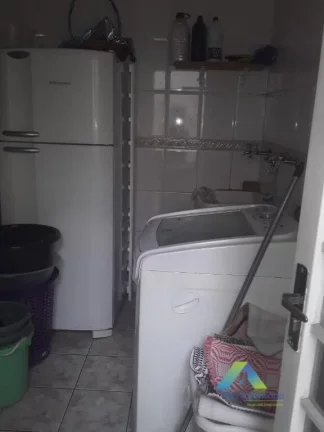 Imagem Excelente oportunidade sobrado com ótima localização, com 3 dormitórios, 2 banheiros, quinta e 1 vaga
